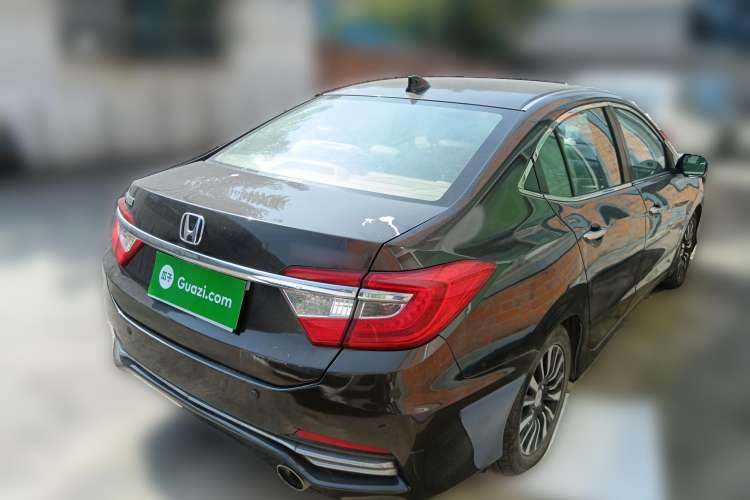 Used Honda Crider 2013 1.8L automatic luxury edition Rear Right 45 Deg
