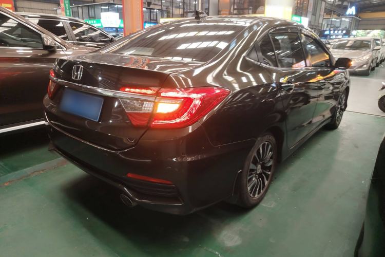 Used Honda Crider 2013 1.8L automatic luxury edition Rear Right 45 Deg