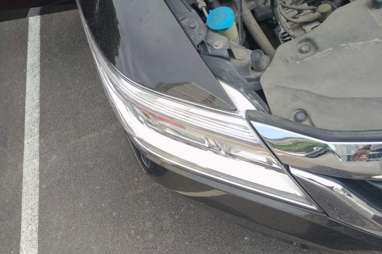 Used Honda Crider 2013 1.8L automatic luxury edition Right Front Headlight