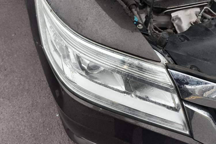 Used Honda Crider 2013 1.8L automatic luxury edition Right Front Headlight