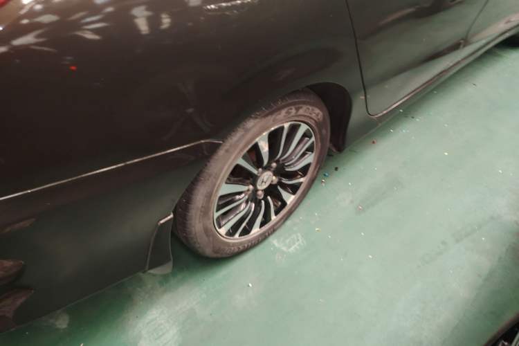 Used Honda Crider 2013 1.8L automatic luxury edition Right Rear Wheel Hub