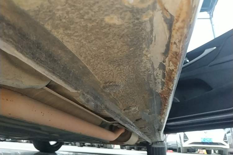 Used Honda Crider 2013 1.8L automatic luxury edition Right Side Sill