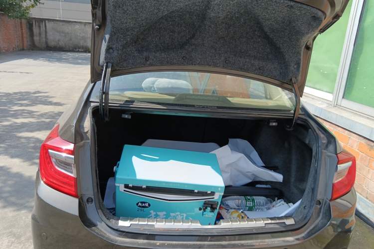 Used Honda Crider 2013 1.8L automatic luxury edition Trunk
