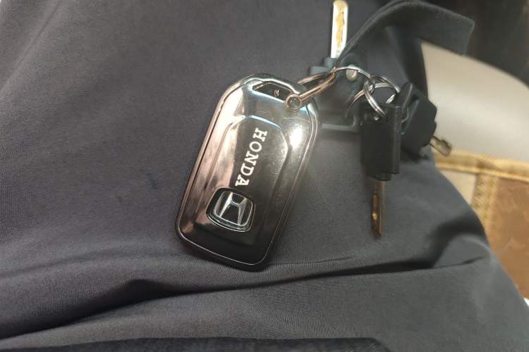 Used Honda Crider 2013 1.8L automatic luxury edition Vehicle Key