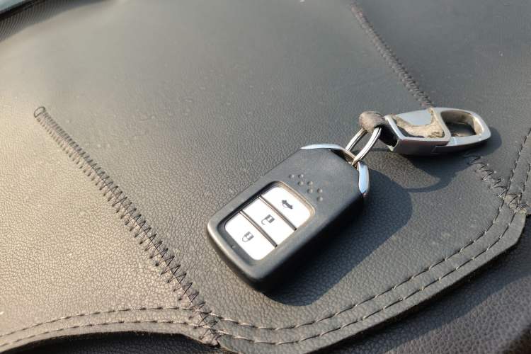 Used Honda Crider 2013 1.8L automatic flagship version Vehicle Key