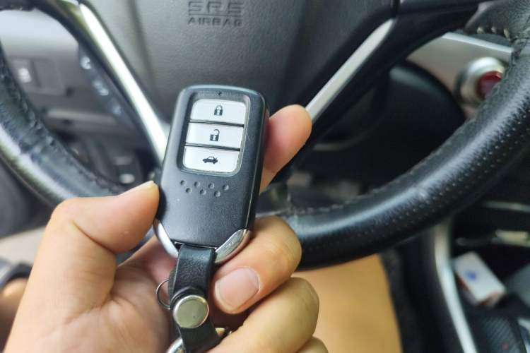 Used Honda Crider 2013 1.8L automatic flagship version Vehicle Key