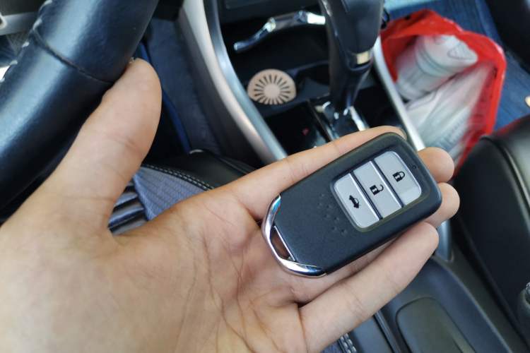 Used Honda Crider 2013 1.8L automatic flagship version Vehicle Key