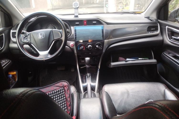 Used Honda Crider 2013 1.8L automatic luxury edition Center Console