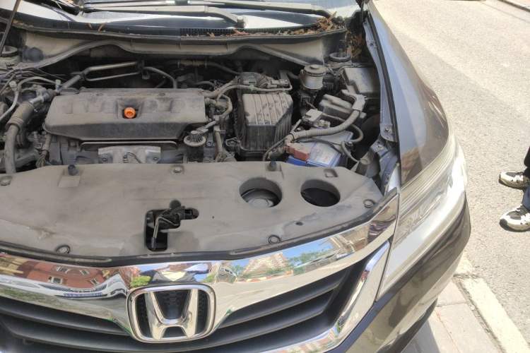 Used Honda Crider 2013 1.8L automatic luxury edition Engine Bay Left