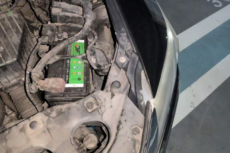 Used Honda Crider 2013 1.8L automatic luxury edition Engine Bay Left