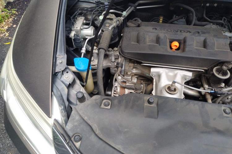 Used Honda Crider 2013 1.8L automatic luxury edition Engine Bay Right