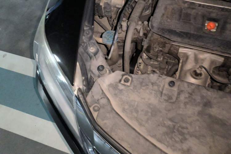Used Honda Crider 2013 1.8L automatic luxury edition Engine Bay Right