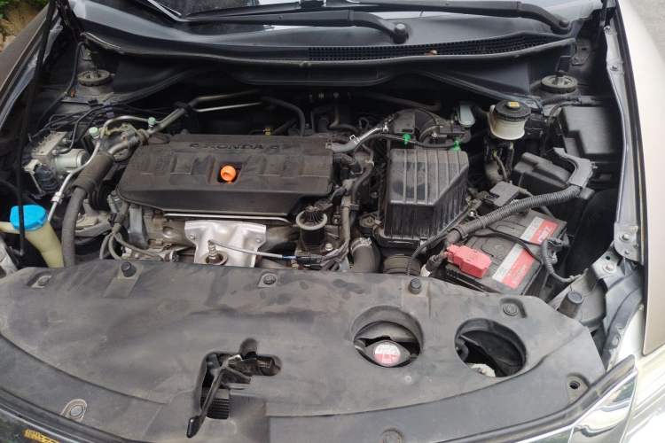 Used Honda Crider 2013 1.8L automatic luxury edition Engine Bay