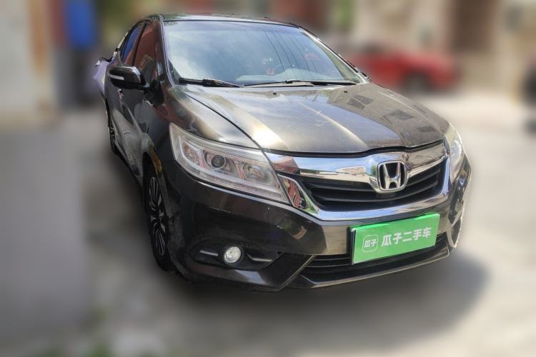 Used Honda Crider 2013 1.8L automatic luxury edition Front Right 45 Deg