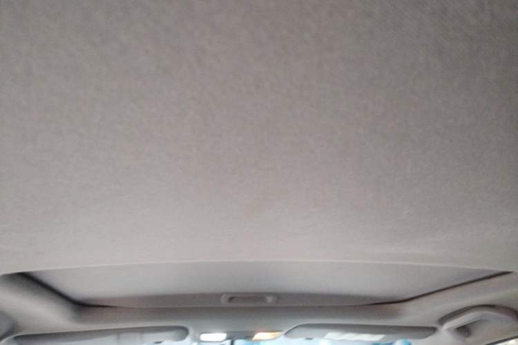 Used Honda Crider 2013 1.8L automatic luxury edition Headliner