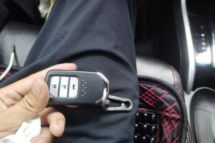 Used Honda Crider 2013 1.8L automatic luxury edition Vehicle Key