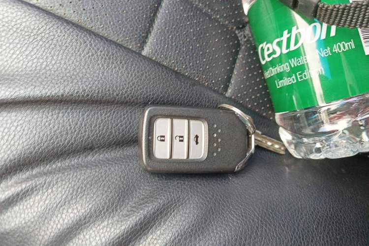 Used Honda Crider 2013 1.8L automatic luxury edition Vehicle Key