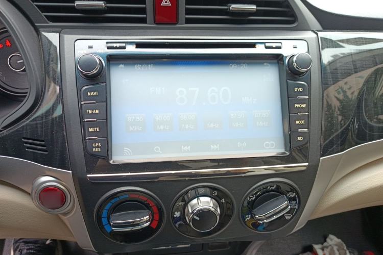 Used Honda Crider 2013 1.8L automatic luxury edition Audio And AC Panel