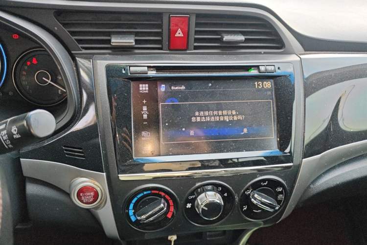 Used Honda Crider 2013 1.8L automatic luxury edition Audio And AC Panel