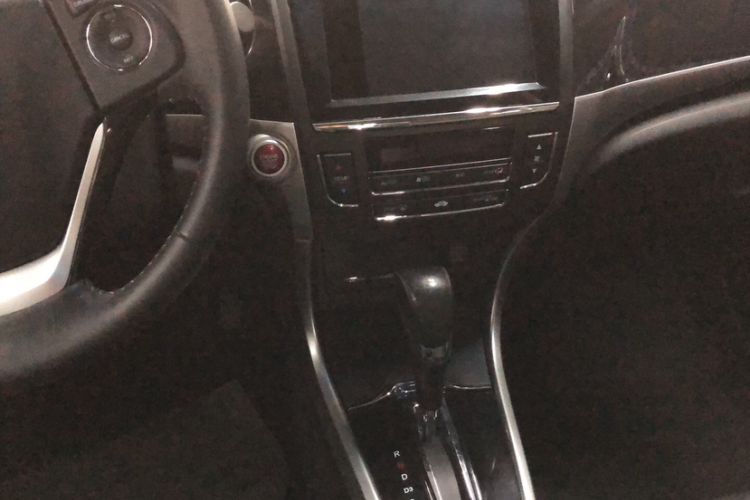 Used Honda Crider 2013 1.8L automatic flagship version Audio And AC Panel