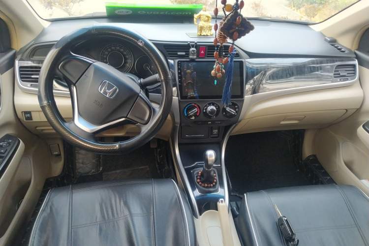 Used Honda Crider 2013 1.8L manual Comfort version Center Console