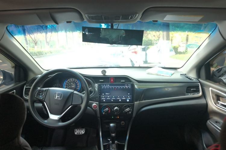 Used Honda Crider 2013 1.8L automatic luxury edition Center Console
