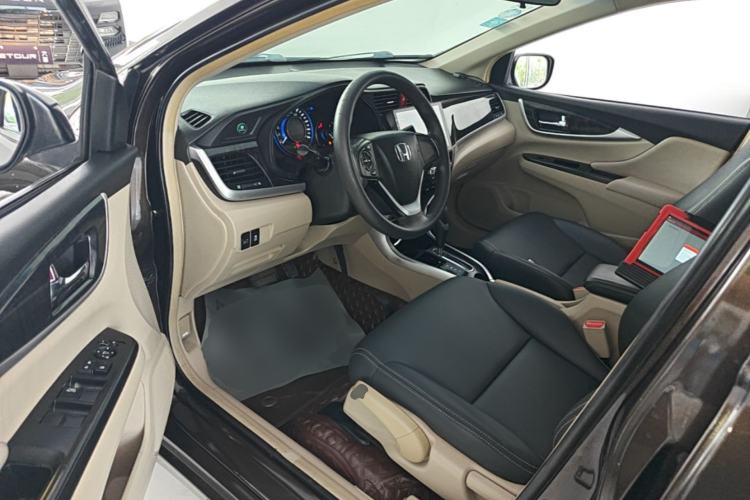 Used Honda Crider 2013 1.8L automatic luxury edition Driver Seat
