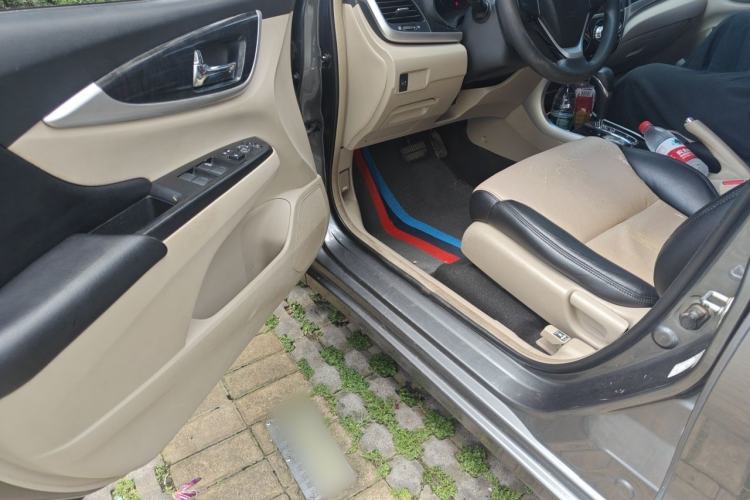 Used Honda Crider 2013 1.8L automatic comfort version Driver Seat