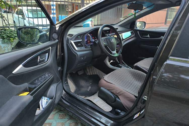 Used Honda Crider 2013 1.8L automatic flagship version Driver Seat