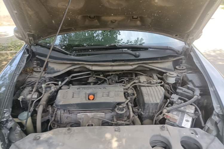 Used Honda Crider 2013 1.8L automatic luxury edition Engine Bay