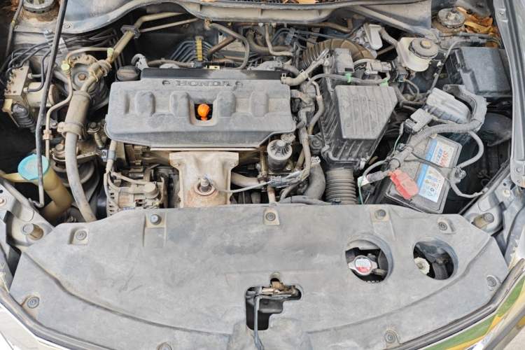 Used Honda Crider 2013 1.8L automatic luxury edition Engine Bay