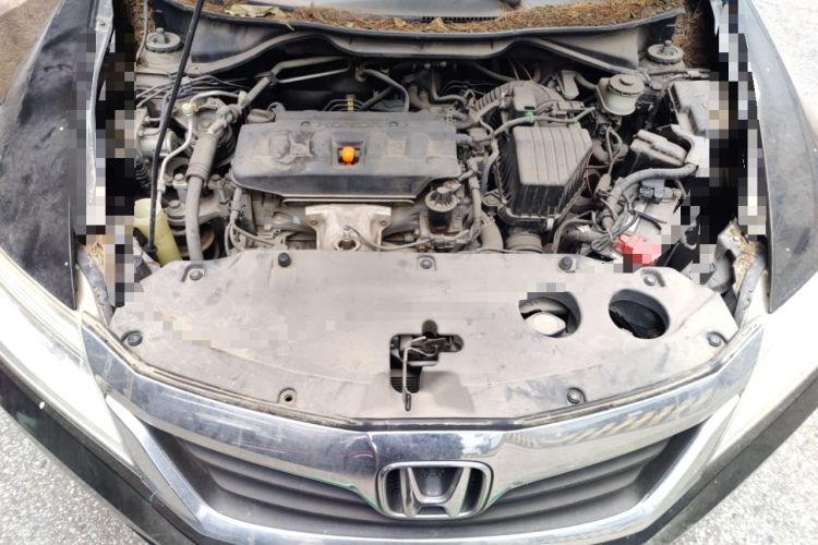 Used Honda Crider 2013 1.8L automatic luxury edition Engine Bay