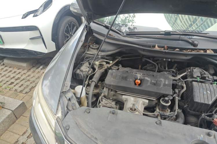 Used Honda Crider 2013 1.8L automatic comfort version Engine Bay Right