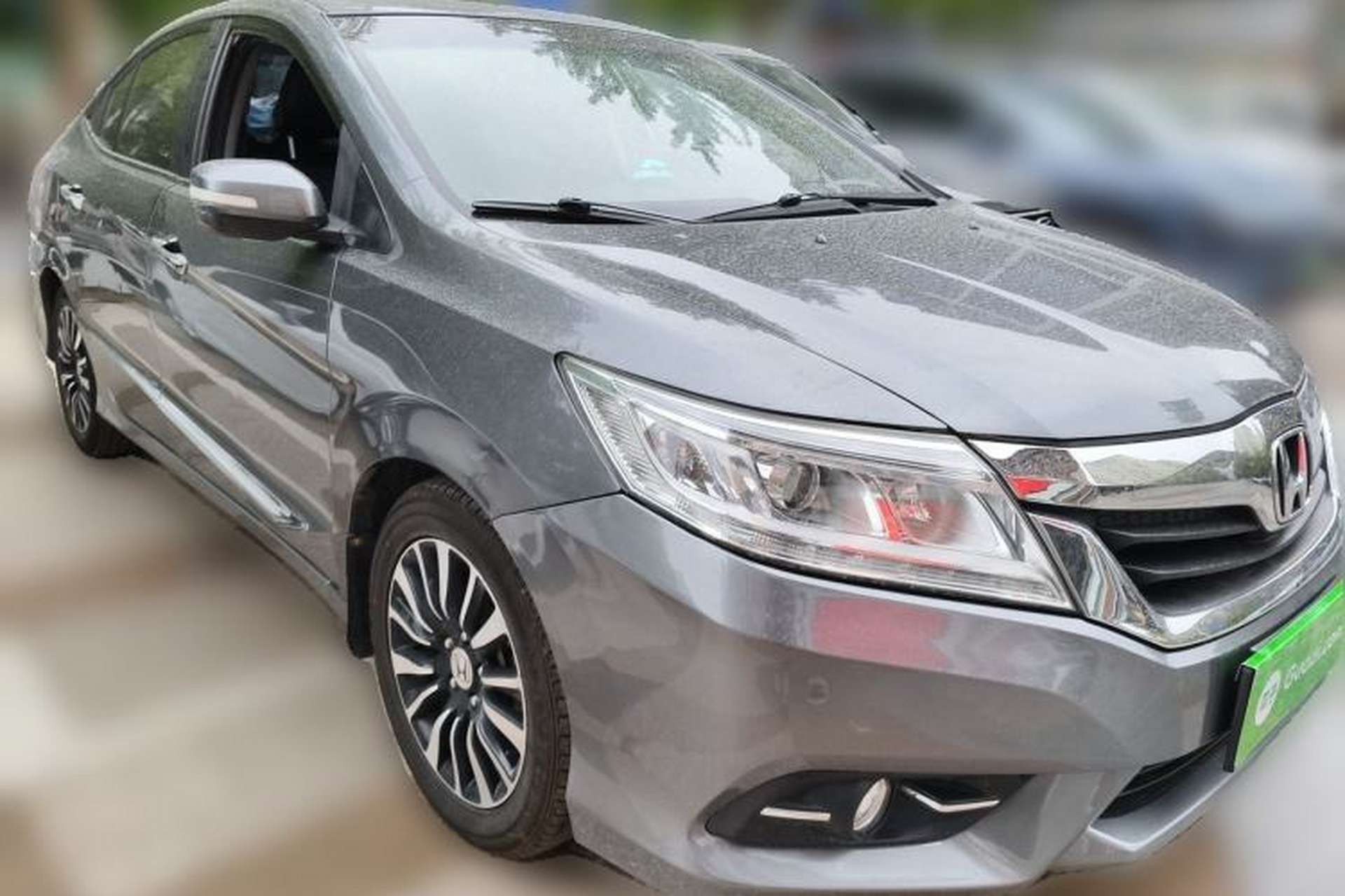 Used Honda Crider 2013 1.8L automatic luxury edition Front Right 45 Deg