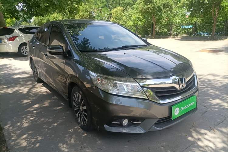 Used Honda Crider 2013 1.8L automatic luxury edition Front Right 45 Deg