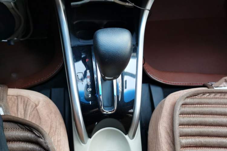 Used Honda Crider 2013 1.8L automatic luxury edition Gear Lever
