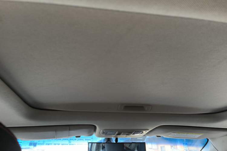 Used Honda Crider 2013 1.8L automatic luxury edition Headliner