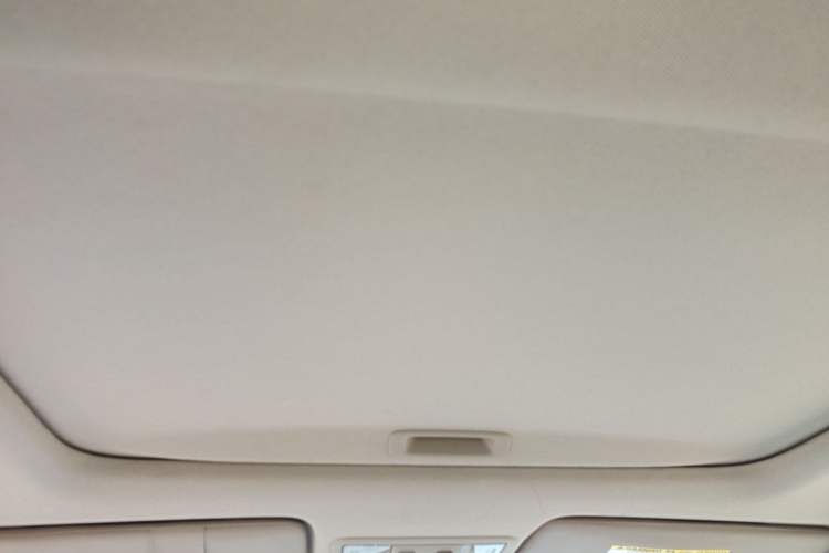 Used Honda Crider 2013 1.8L automatic luxury edition Headliner