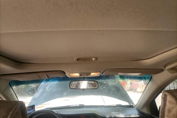 Used Honda Crider 2013 1.8L automatic luxury edition Headliner