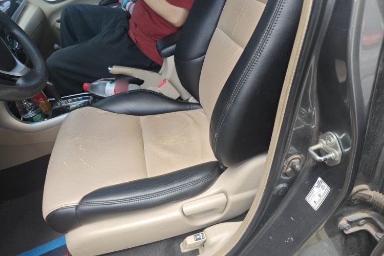 Used Honda Crider 2013 1.8L automatic comfort version Left Front Seat