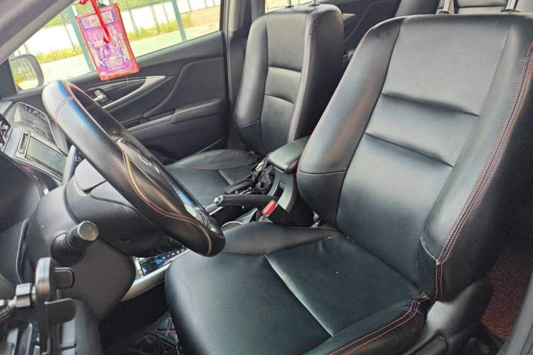 Used Honda Crider 2013 1.8L automatic luxury edition Left Front Seat