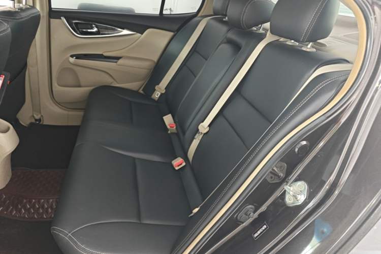 Used Honda Crider 2013 1.8L automatic luxury edition Left Rear Seat