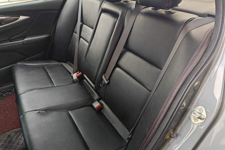 Used Honda Crider 2013 1.8L automatic luxury edition Left Rear Seat