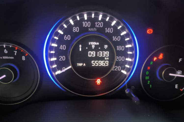 Used Honda Crider 2013 1.8L automatic luxury edition Odometer Close Up