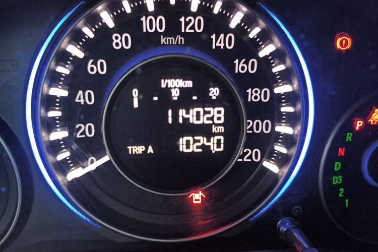 Used Honda Crider 2013 1.8L automatic flagship version Odometer Close Up