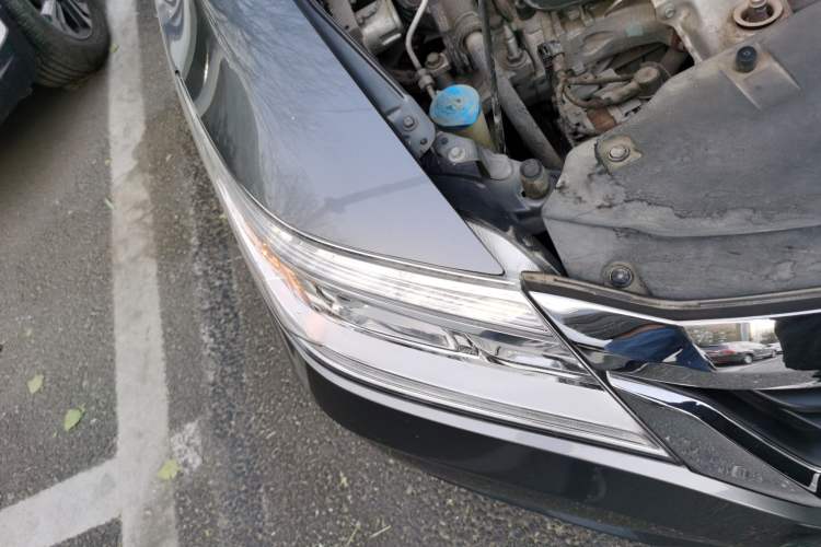 Used Honda Crider 2013 1.8L automatic luxury edition Right Front Headlight