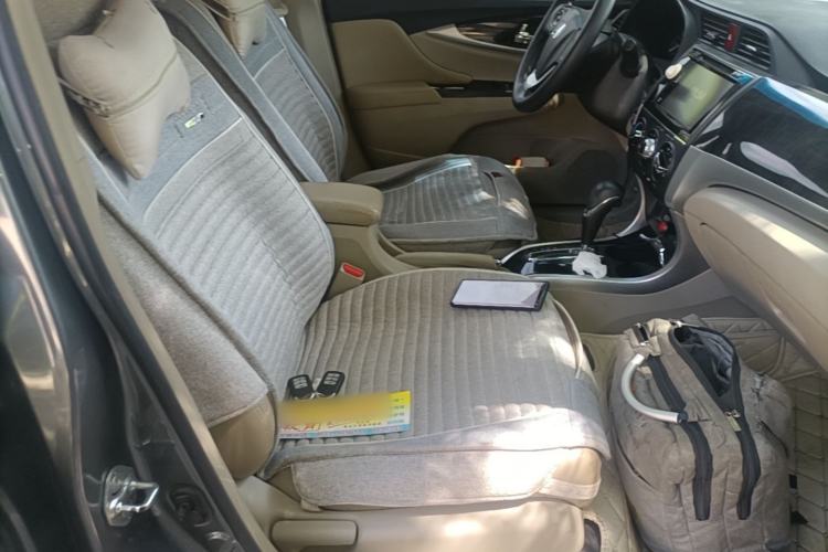 Used Honda Crider 2013 1.8L automatic luxury edition Right Front Seat