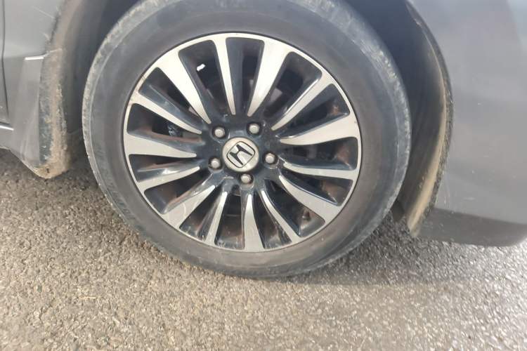 Used Honda Crider 2013 1.8L manual Comfort version Right Front Wheel Hub