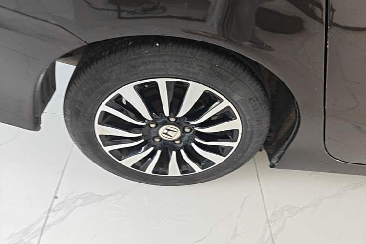 Used Honda Crider 2013 1.8L automatic luxury edition Right Rear Wheel Hub