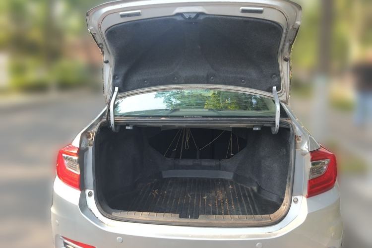 Used Honda Crider 2013 1.8L automatic luxury edition Trunk